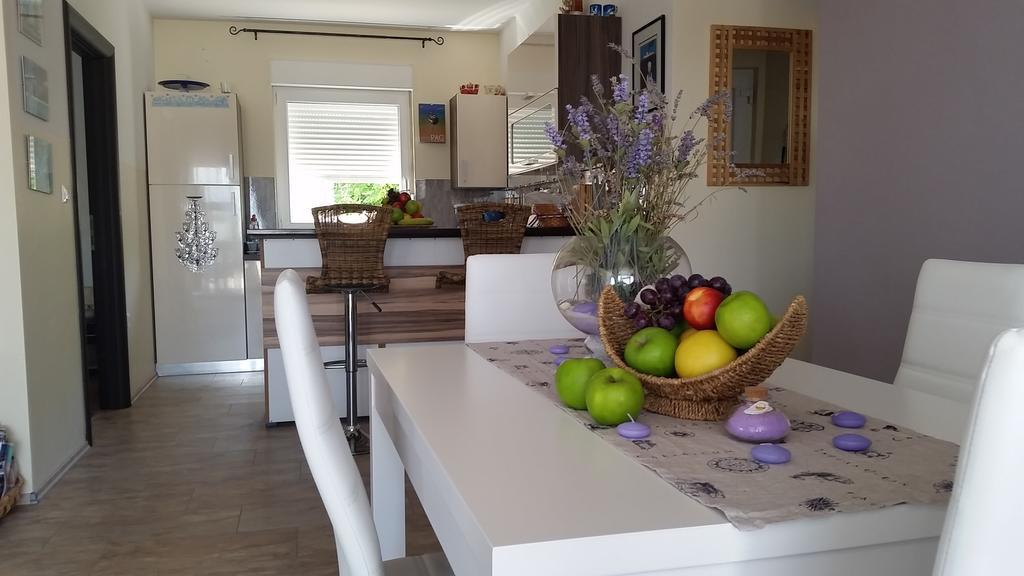 House With Swimming Pool Blue Diamond Apartamento Povljana Exterior foto