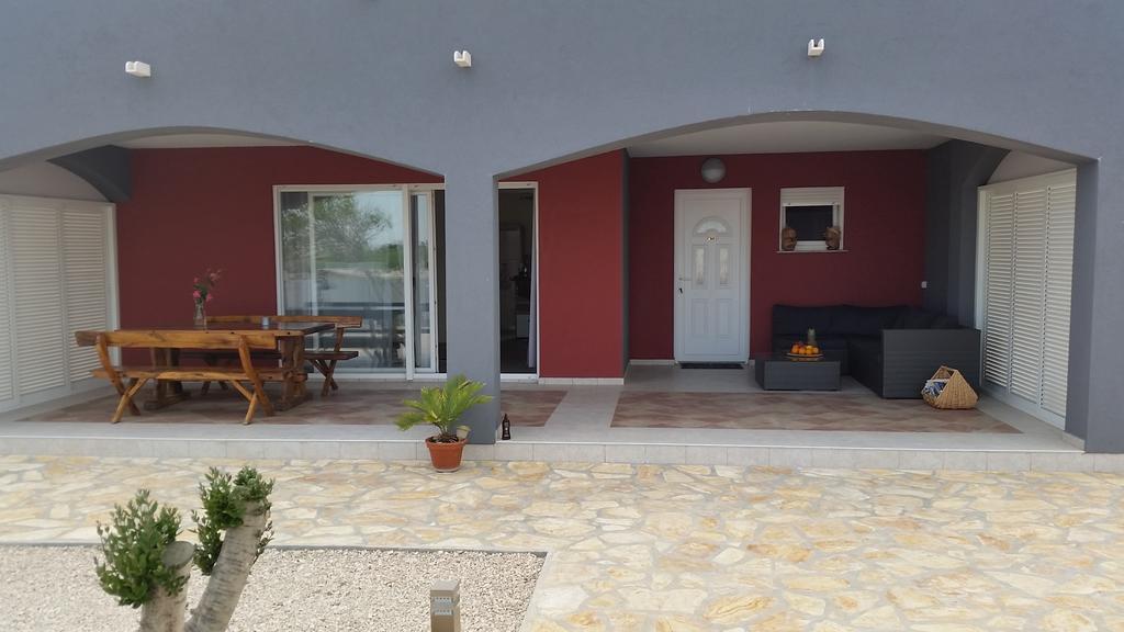 House With Swimming Pool Blue Diamond Apartamento Povljana Quarto foto