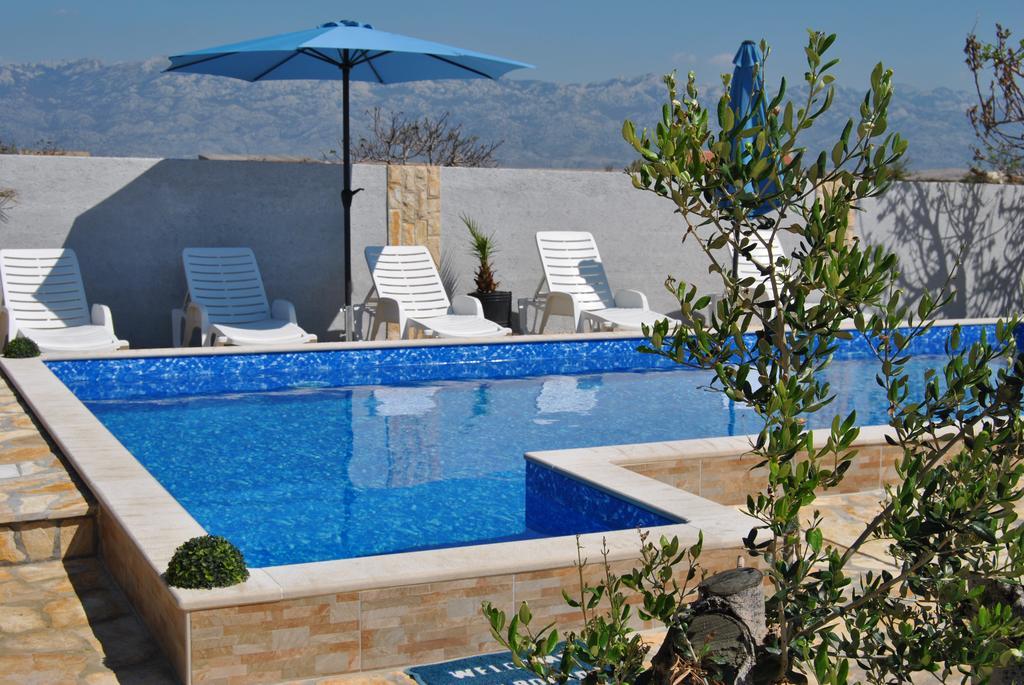 House With Swimming Pool Blue Diamond Apartamento Povljana Exterior foto